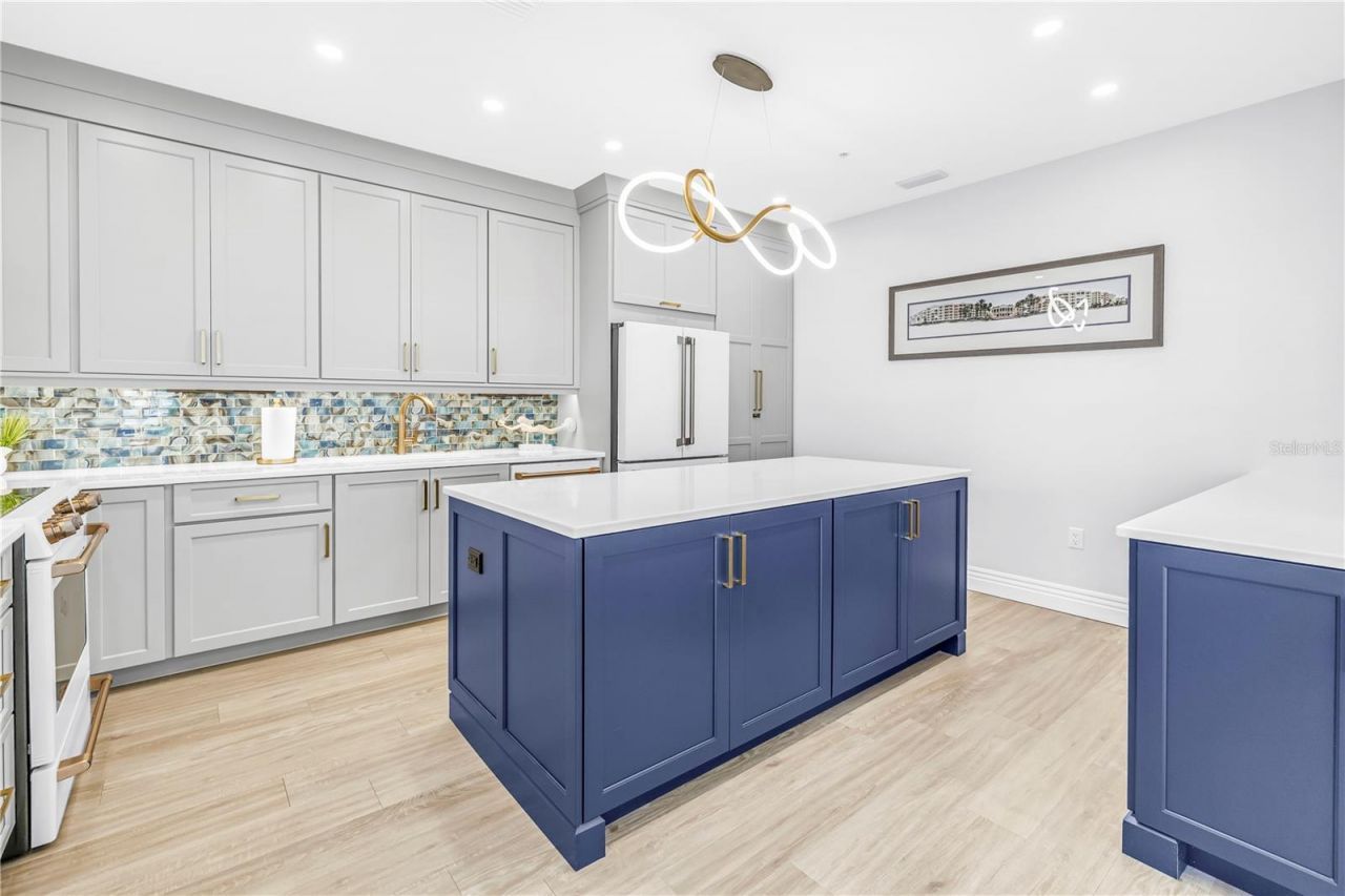 16750 Gulf Boulevard, Unit 313, North Redington Beach, FL 33708 Photo