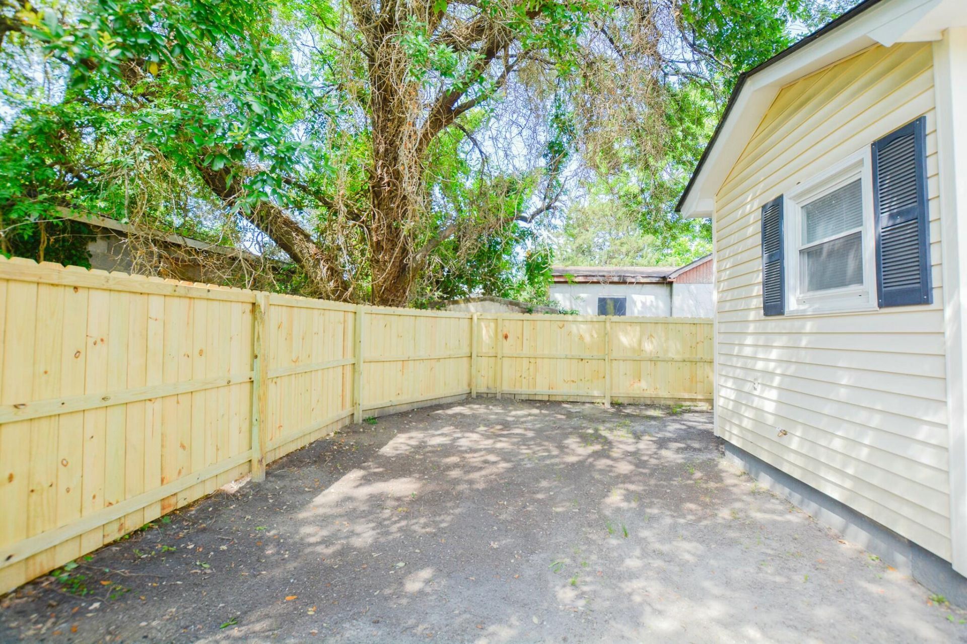 2041 Groveland Avenue Photo 18