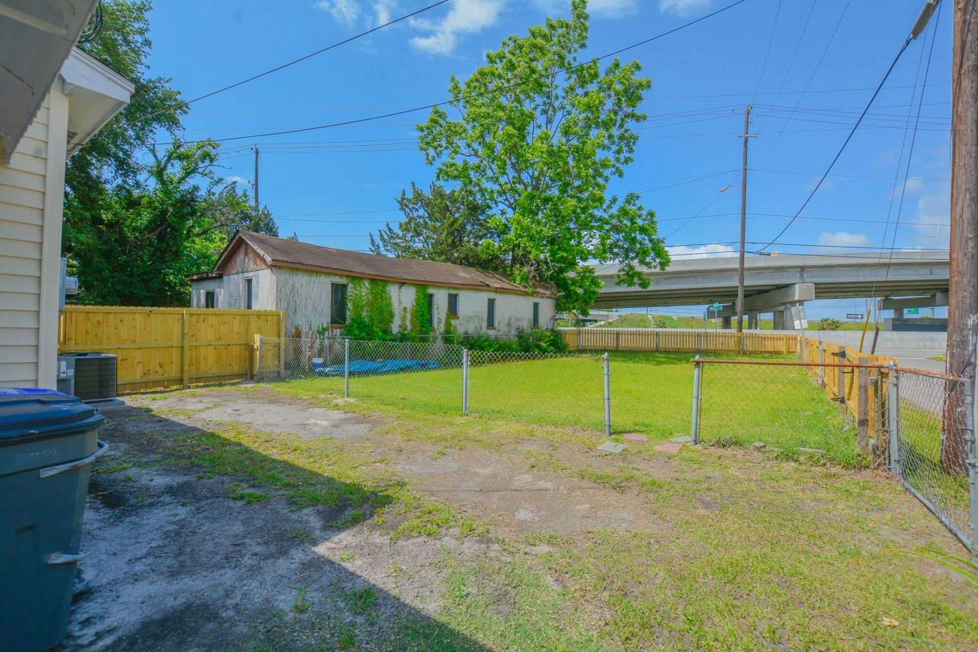 2041 Groveland Avenue Photo 19