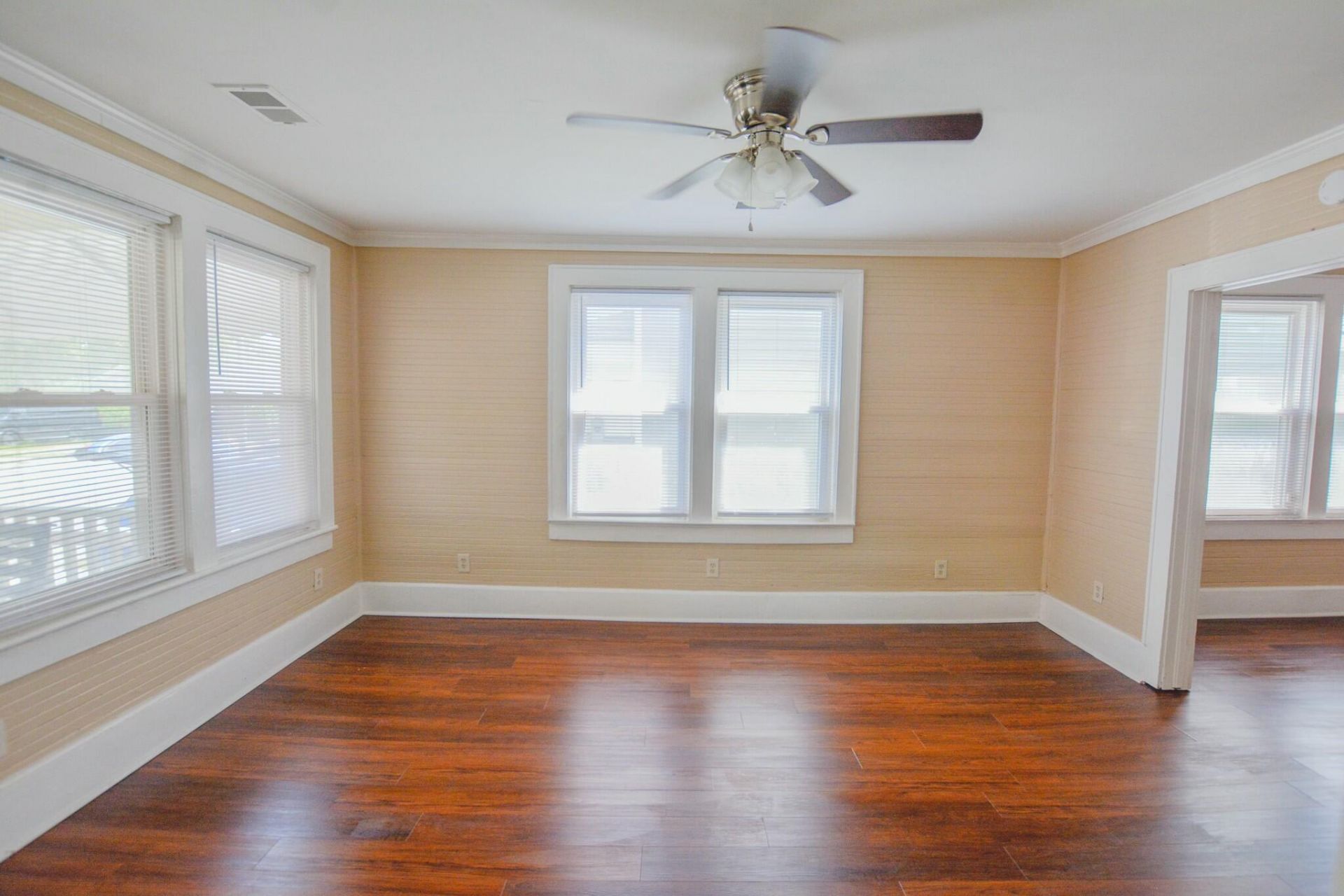 2041 Groveland Avenue Photo 4