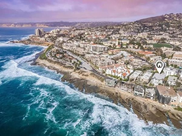 245 Coast , Unit D2, La Jolla, CA 92037