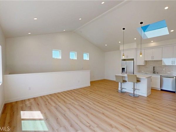 363 Flower , Unit B, Costa Mesa, CA 92627