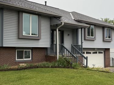 3432 Faye Drive, Bellevue, NE 68123
