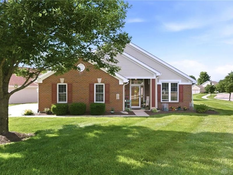 1468 Fairhill Court, Beavercreek Township, OH 45385 Photo 2