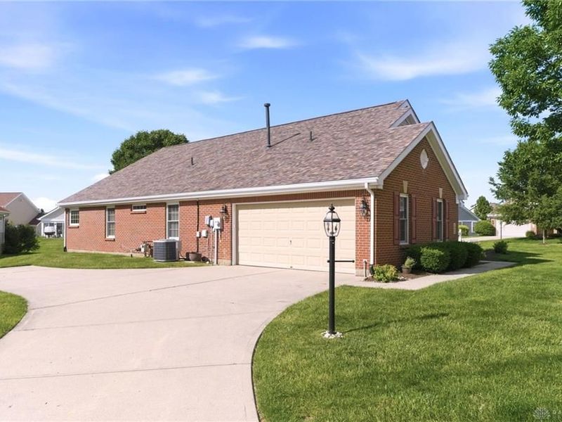 1468 Fairhill Court, Beavercreek Township, OH 45385 Photo 4