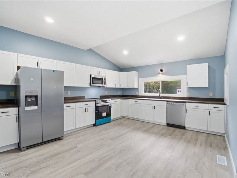 766 E Summit, Alliance, OH 44601 Photo 7
