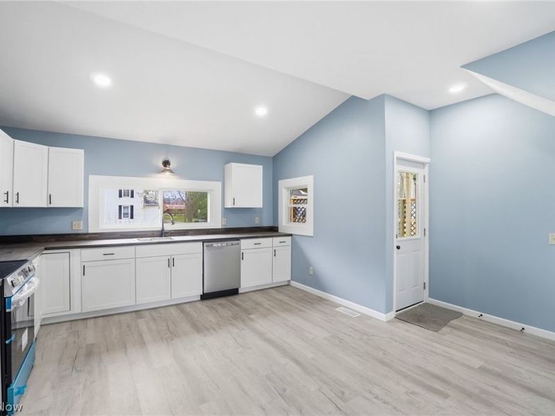 766 E Summit, Alliance, OH 44601 Photo 8