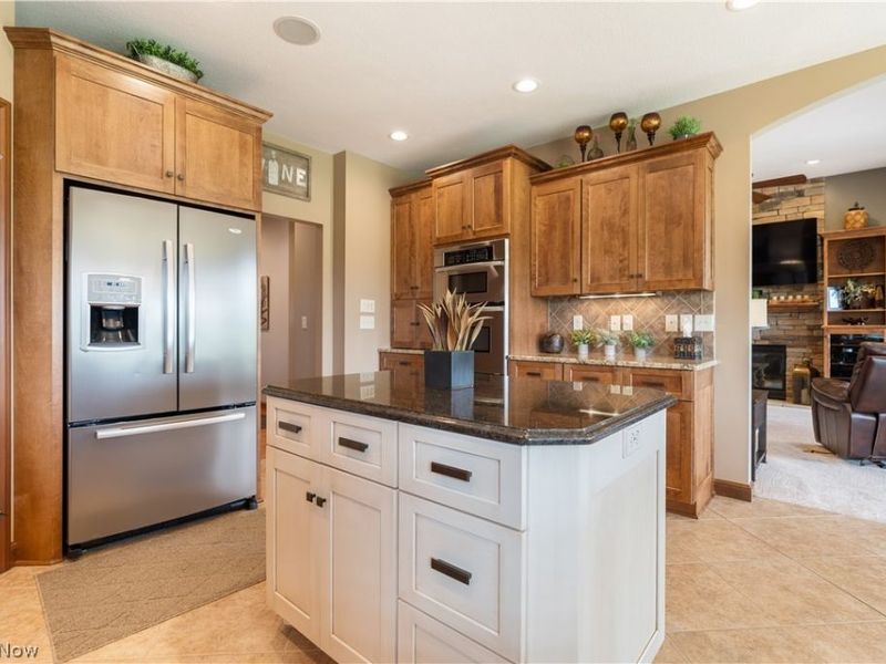 5850 Quarry Lake Drive SE, East Canton, OH 44730 Photo 11