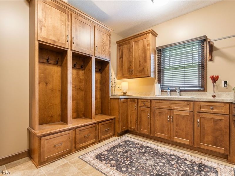 5850 Quarry Lake Drive SE, East Canton, OH 44730 Photo 22
