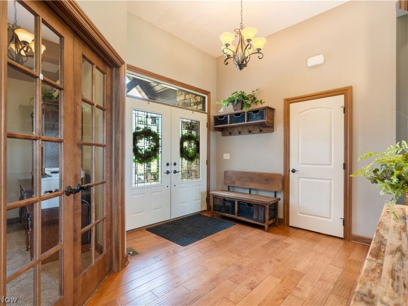 5850 Quarry Lake Drive SE, East Canton, OH 44730 Photo 3