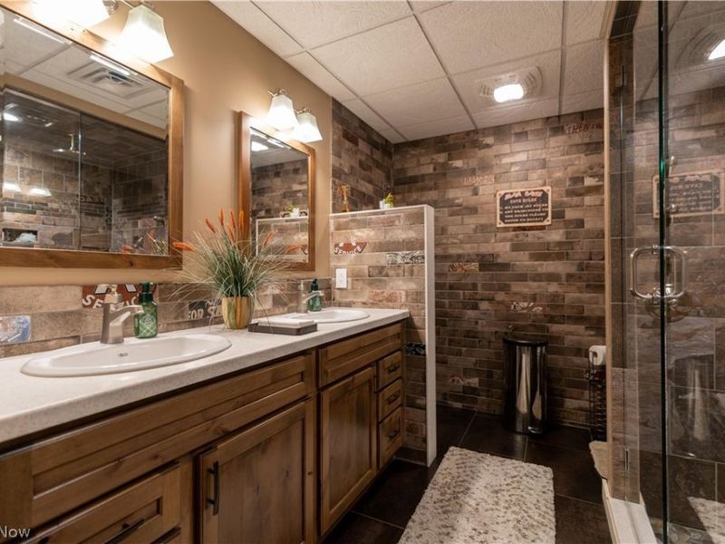 5850 Quarry Lake Drive SE, East Canton, OH 44730 Photo 35