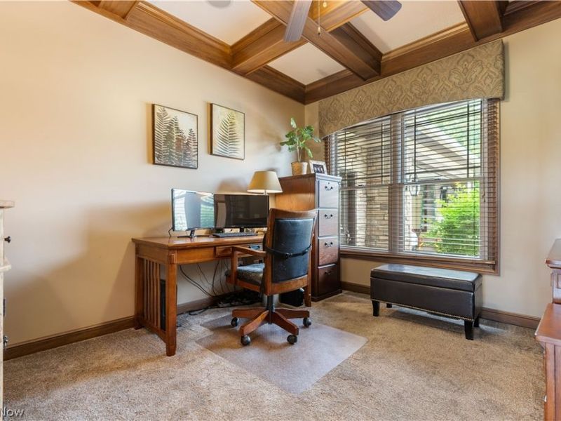5850 Quarry Lake Drive SE, East Canton, OH 44730 Photo 4
