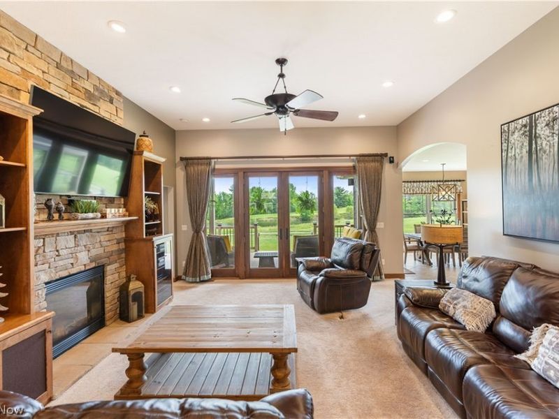 5850 Quarry Lake Drive SE, East Canton, OH 44730 Photo 6