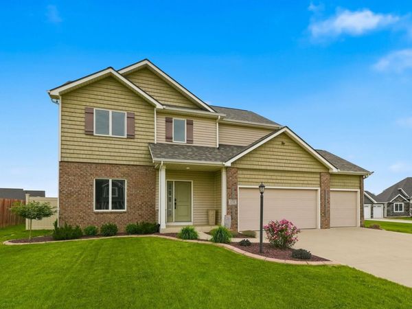232 W Bay Bridge Court, Columbia City, IN 46725