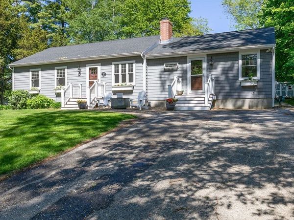 20 Hoyts Ln, Newburyport, MA 01950