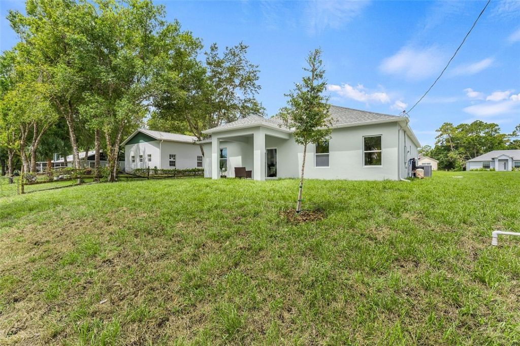 8186 104th Court, Vero Beach, FL 32967 Photo