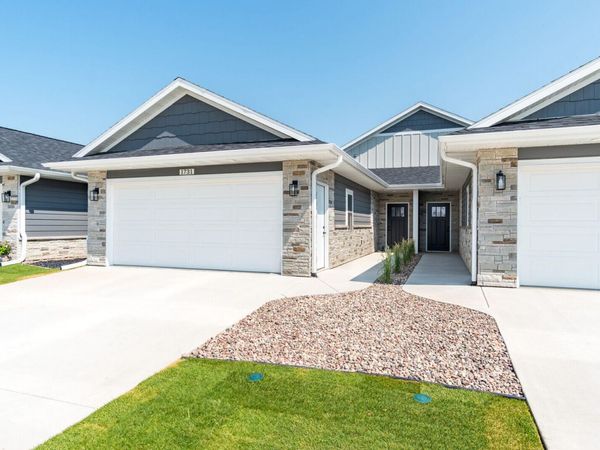 1627 Red Clover St, Holmen, WI 54636