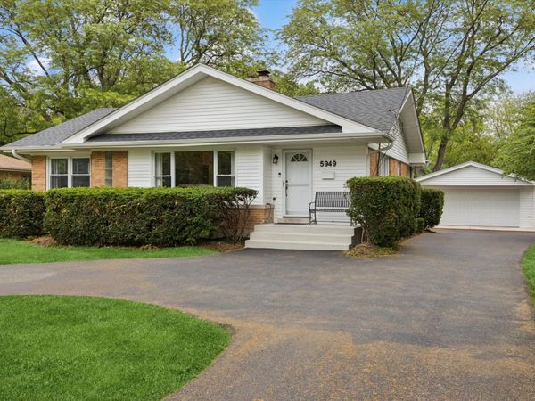 5949 Dunham Road , Downers Grove, IL 60516