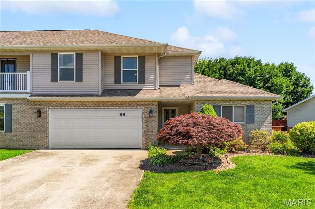 1908 Galway Drive , Belleville, IL 62221 Main Photo