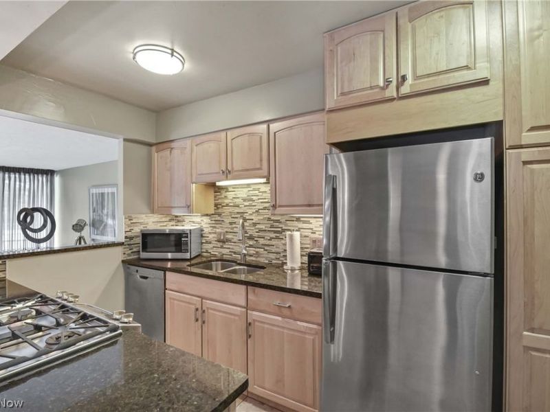 12900 Lake Avenue, Unit 117, Lakewood, OH 44107 Photo 5