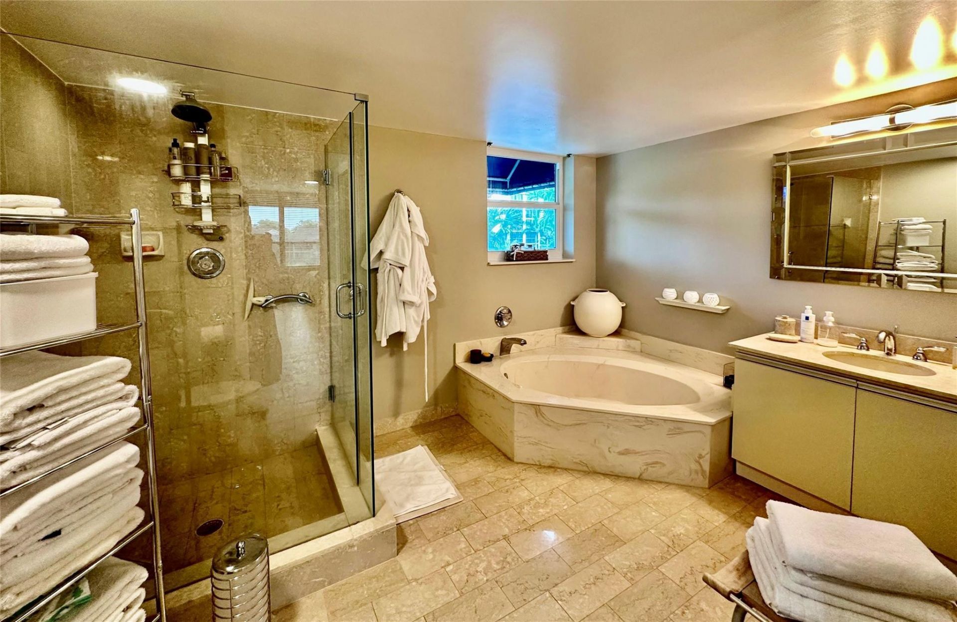 7582 Regency Lake Drive, Boca Raton, FL 33433 Photo