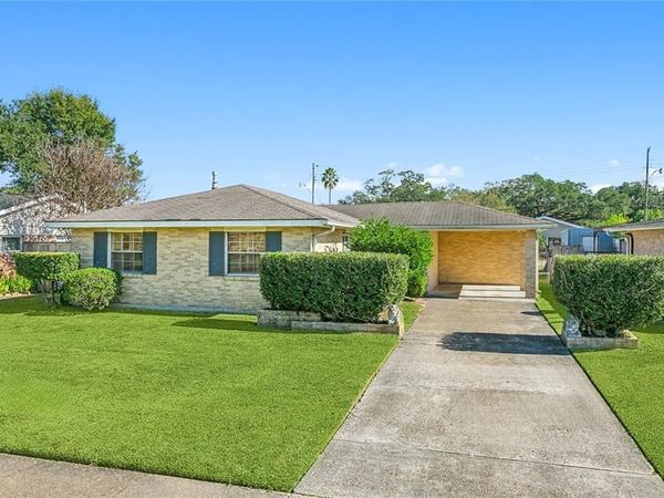 309 SOPHIA Street , River Ridge, LA 70123