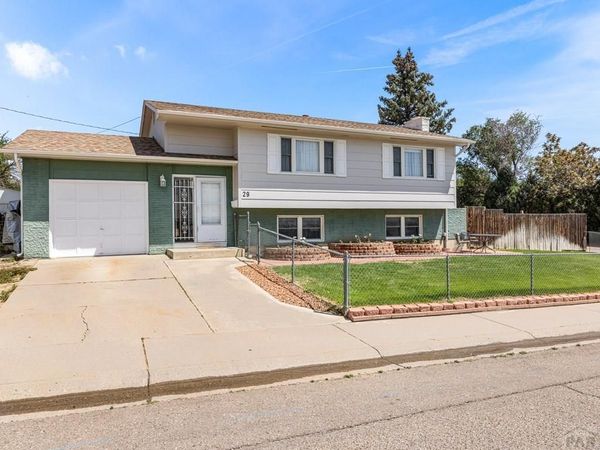 29 Dick Trefz St, Pueblo, CO 81001