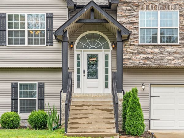 130 Sycamore Hill Dr , Clarksville, TN 37042