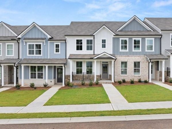 6708 Leigh Street, Flowery Branch, GA 30542