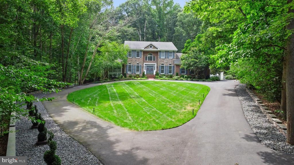 8604 BEAVER POND LANE , FAIRFAX STATION, VA 22039