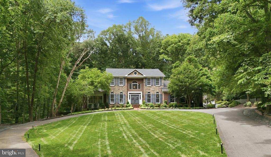 8604 BEAVER POND LANE, FAIRFAX STATION, VA 22039