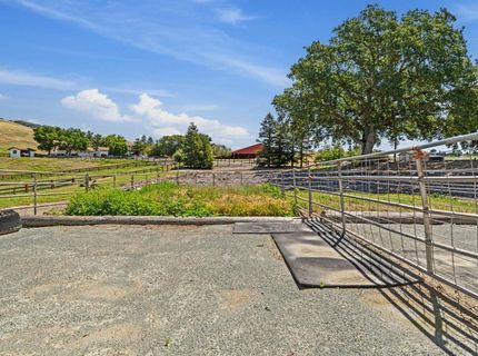 7225 Johnston Rd, Pleasanton, CA 94588 Photo