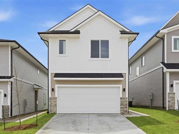 1432 NW 3rd Lane, Grimes, IA 50111