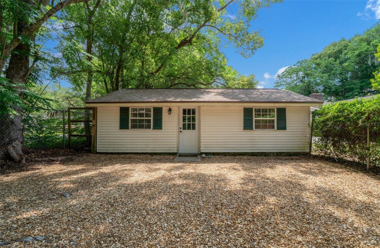 1985 NE 97th Streed Road, Anthony, FL 32617 Photo