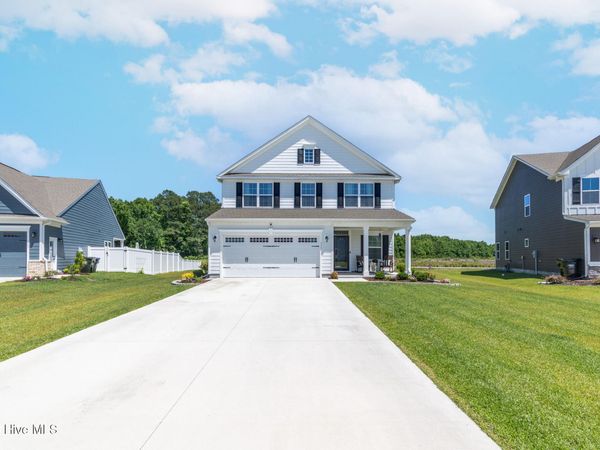313 Miriam Drive E, Moyock, NC 27958