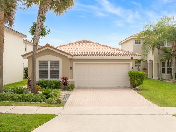5349 NW 117th Avenue, Coral Springs, FL 33076