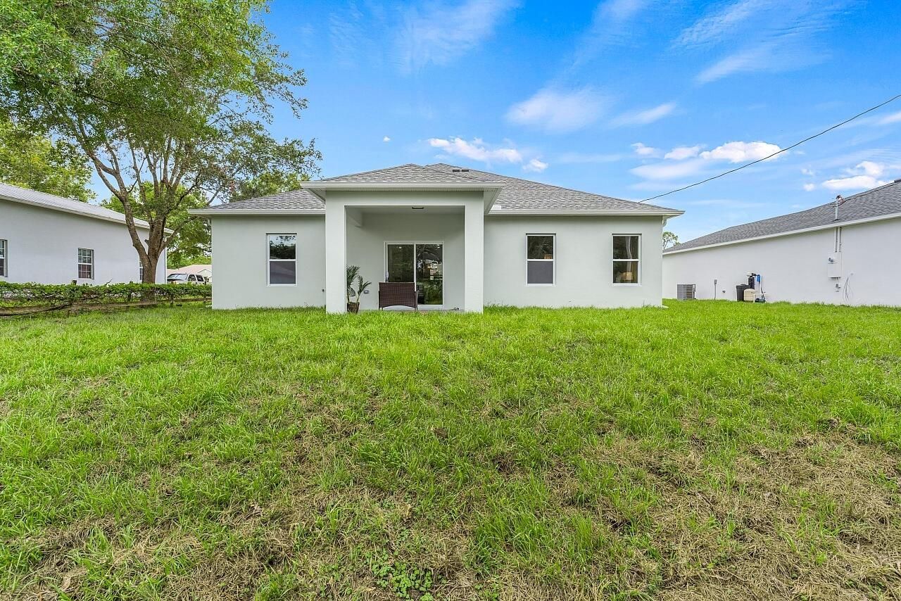 8186 104th Court, Vero Beach, FL 32967 Photo