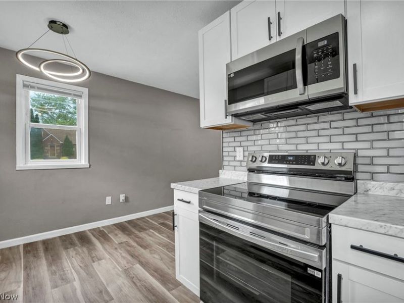 1279 Elmwood Road, Mayfield Heights, OH 44124 Photo 12