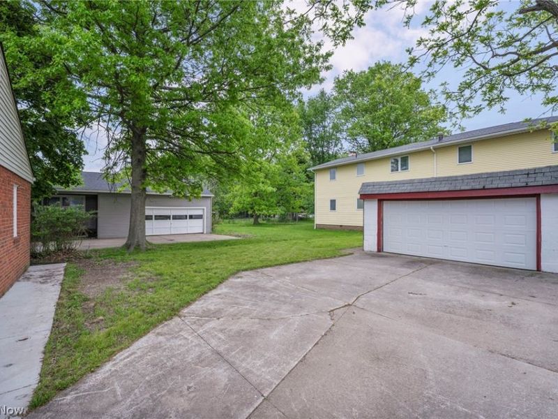 1279 Elmwood Road, Mayfield Heights, OH 44124 Photo 26