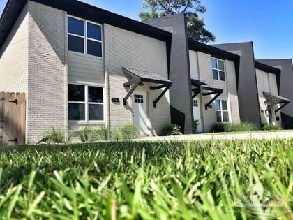 990 W Zarragossa St Pensacola, FL 32502