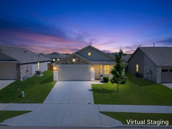 320 Red Rock Trail, Fort Worth, TX 76052