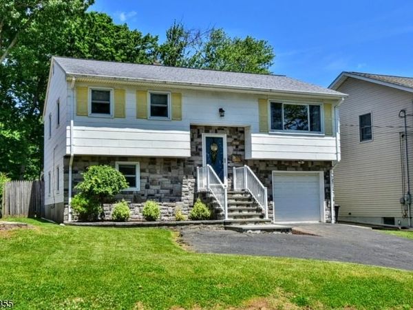 202 Lake Shore Dr, Parsippany-Troy Hills, NJ 07034