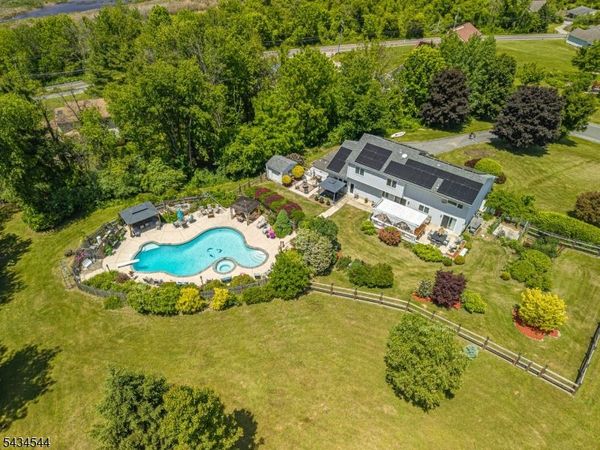 4 Campbell Dr, Hardyston, NJ 07419
