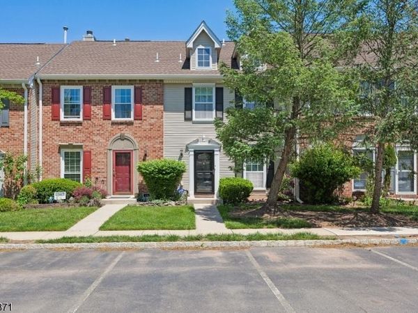 79 Chelsea Ct, Franklin, NJ 08823