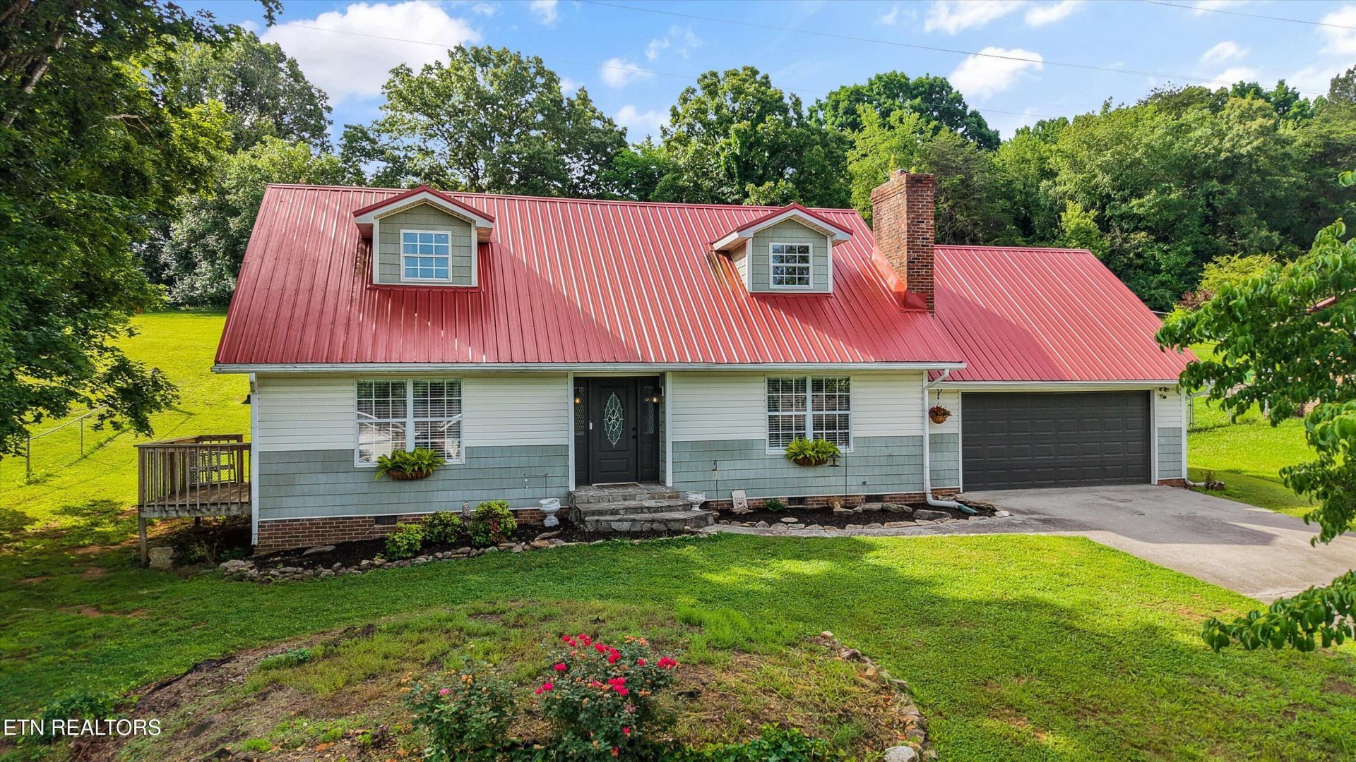 2527 Robinson Drive, Louisville, TN 37777 Main Photo
