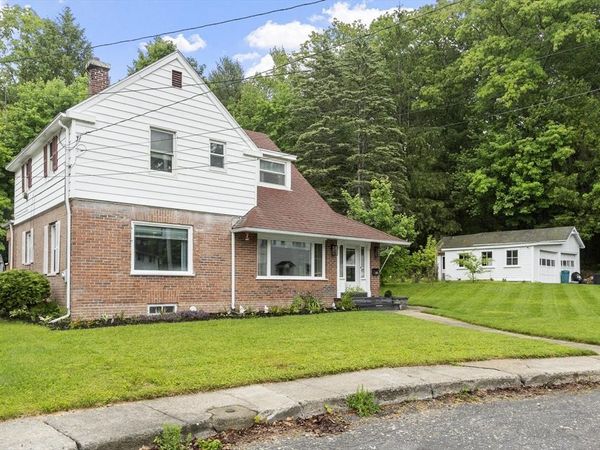 101 Starrett Ave, Athol, MA 01331