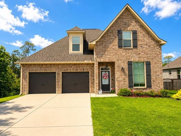 6920 Osprey Drive, Ocean Springs, MS 39564
