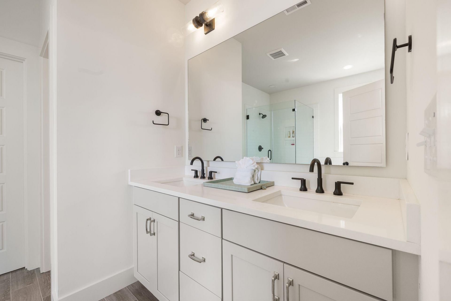 2551 Helmsman Road Photo 24