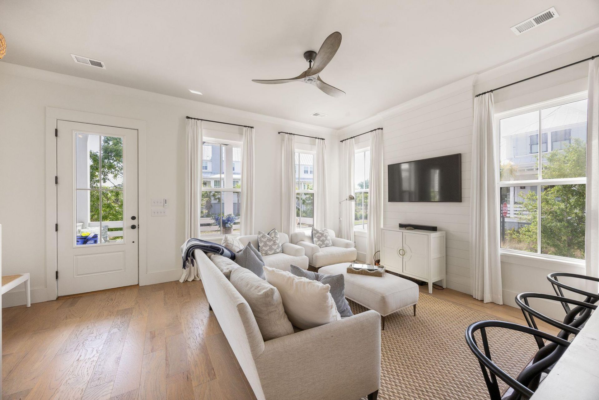 2551 Helmsman Road Photo 6