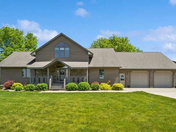 24147 Grandview Road, Garber-Elkport, IA 52044